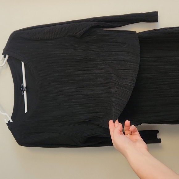 Long Tall Sally Pleated Dress - Picture 4 of 5